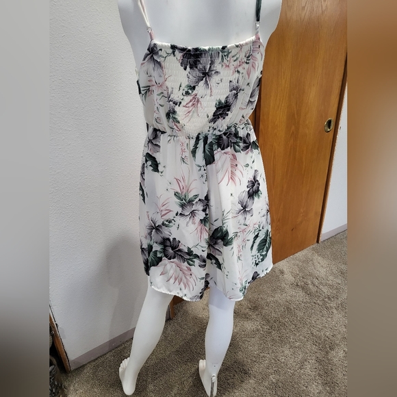 Multi color floral pattern A line slip on mini dress. - Picture 3 of 5